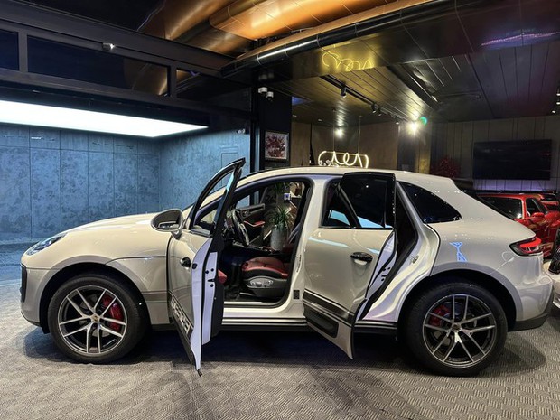 Top chiếc xe sang được các cầu thủ tuyển Việt Nam ưa chuộng: Porsche và Mercedes là số một