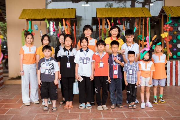 “Mẹ đỡ đầu” của những đứa trẻ mồ côi vì COVID-19: “Chúng tôi không dừng lại ở việc giúp đỡ mà còn tái sinh cuộc đời” - Ảnh 6. “Mẹ đỡ đầu” của những đứa trẻ mồ côi vì COVID-19: “Chúng tôi không dừng lại ở việc giúp đỡ mà còn tái sinh cuộc đời” - Ảnh 6.