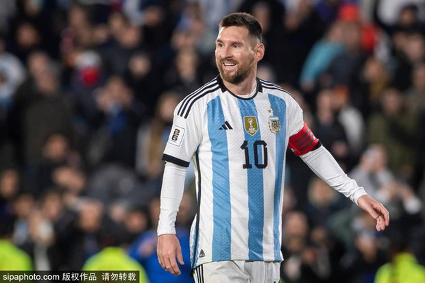 Phản ứng chỉ trích từ CĐV sau việc hủy trận đấu của Messi tại Trung Quốc