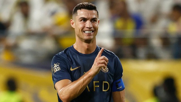 Ronaldo góp công, Al Nassr leo lên đầu bảng xếp hạng giải VĐQG Saudi Arabia