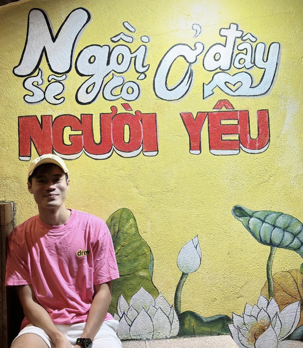 Văn Toàn - Ngôi sao tỏa sáng vẫn mơ về tình yêu giữa tấp nập đời sống giàu có