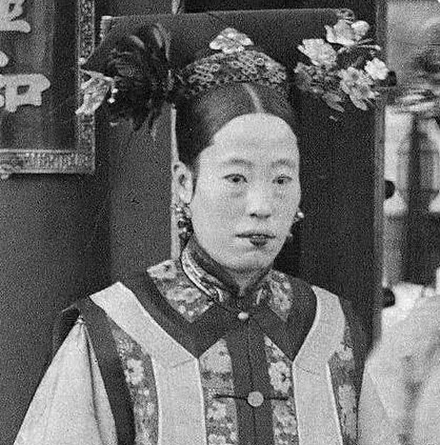 Hoàng hậu đáng thương nhất nhà Thanh: Là cháu gái của Thái hậu khét tiếng, nhưng bị Hoàng đế chán ghét không thèm thị tẩm - Ảnh 4.