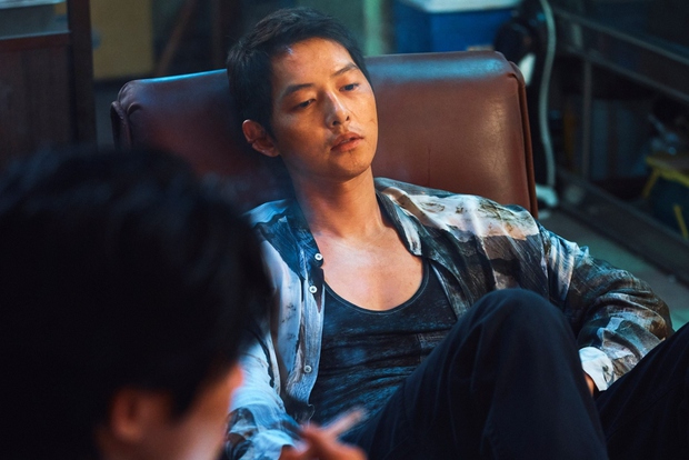 Song Joong Ki được giải oan sau ồn ào ham làm trung tâm, hành động lôi kéo nam chính thực chất tinh tế đáng khen? - Ảnh 6.