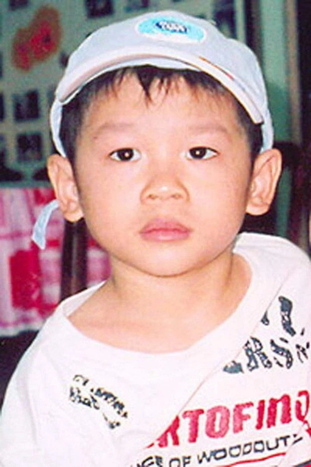 How is the Vietnamese-born boy adopted by Hollywood's hottest female star 17 years ago? - Photo 1.