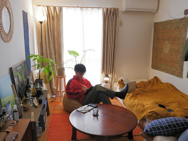 Chàng trai sống trong căn phòng 12m2 suốt 3 năm: Lúc đầu tôi thấy cô đơn nhưng giờ đã ổn - Ảnh 2.