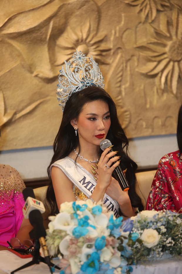 Tổ chức Miss Universe đang xem xét kết quả đăng quang của Bùi Quỳnh Hoa sau lùm xùm bị tố mua giải - Ảnh 4.