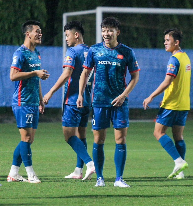 Hậu vệ Thanh Bình tiết lộ bất ngờ về cuộc đối đầu đầy kịch tính với ngôi sao Son Heung-min