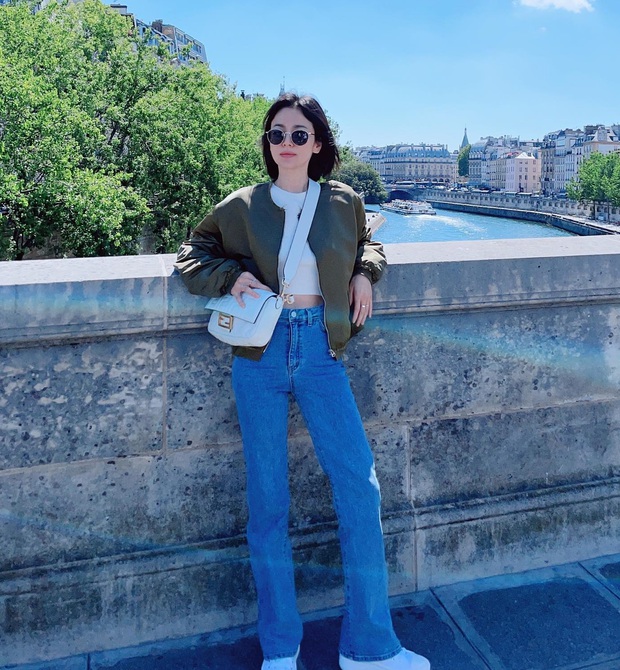 Song Hye Kyo mặc quần jeans đẹp từ phim ra ngoài đời, ngắm là muốn học hỏi - Ảnh 7. Song Hye Kyo mặc quần jeans đẹp từ phim ra ngoài đời, ngắm là muốn học hỏi - Ảnh 7.