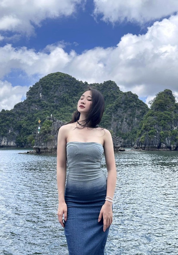 Cầu thủ U23 Việt Nam hấp dẫn theo cách riêng, dân mạng bàn tán về tình cảm với cô giáo tiểu học