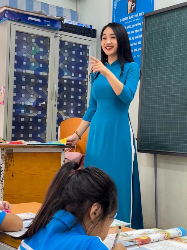 Cầu thủ U23 Việt Nam hấp dẫn theo cách riêng, dân mạng bàn tán về tình cảm với cô giáo tiểu học