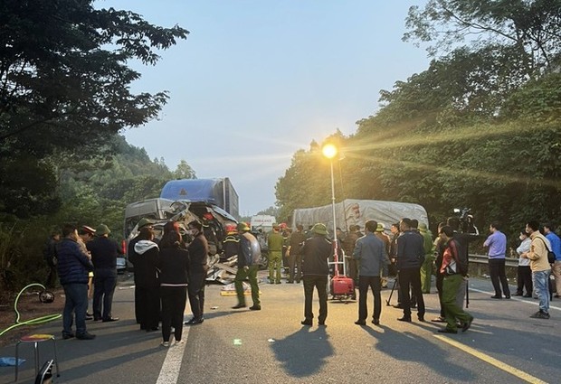 Nguyên nhân ban đầu vụ tai nạn xe khách khiến 5 người chết, nhiều người bị thương ở Lạng Sơn - Ảnh 2.