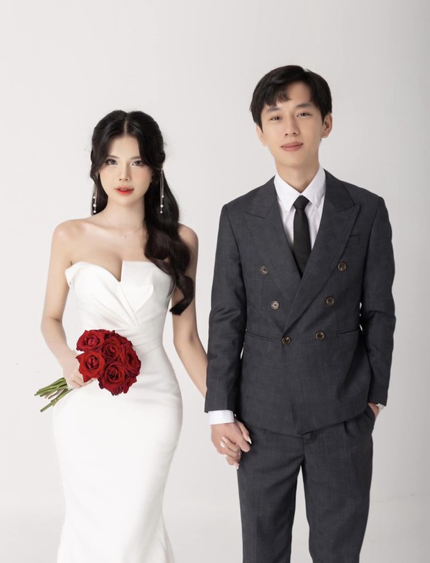 Diện váy cưới đẹp ngất ngây, nữ MC nổi tiếng chinh phục lòng người