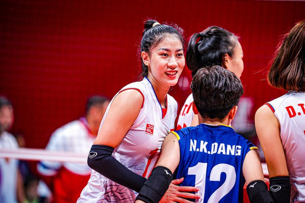 Chiến thắng lịch sử! Bóng chuyền nữ Việt Nam ghi tên vào bán kết ASIAD 19 và khiến người hâm mộ phấn khích