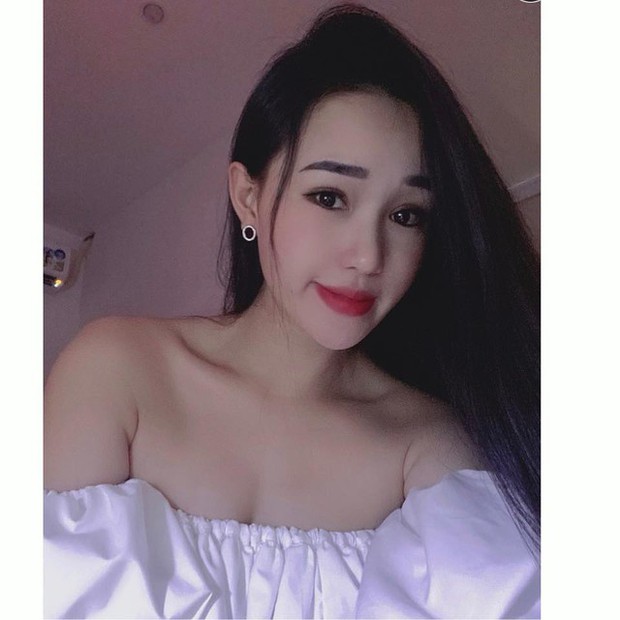 Cùng khám phá diện mạo mới đầy thu hút của vợ Hồ Tấn Tài sau khi lên xe hoa