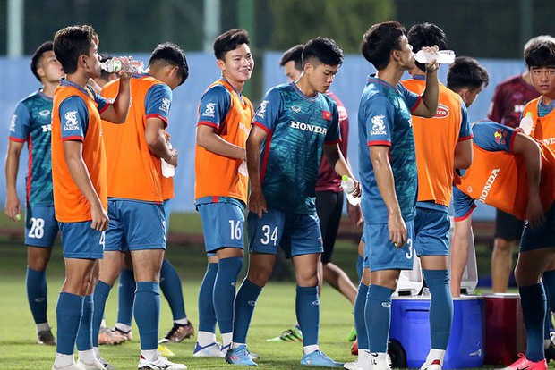 Nguyễn Công Phương được HLV Troussier triệu tập vào tập luyện cùng ĐT Việt Nam vào 21h00?