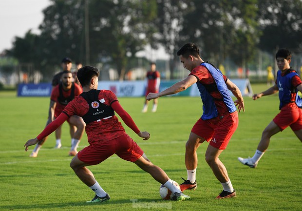 Tài năng đặc biệt của CAHN Bùi Hoàng Việt Anh trong việc vươn tầm Siêu cúp