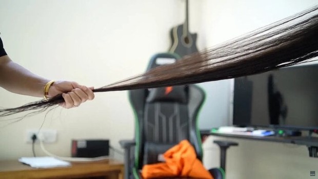Cậu bé lập kỷ lục nam thiếu niên có mái tóc dài nhất thế giới - Ảnh 6.