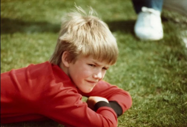 Tuyệt chiêu huyền thoại của David Beckham: Tái hiện kỷ niệm tuổi thơ bằng trái bóng và món ăn độc đáo