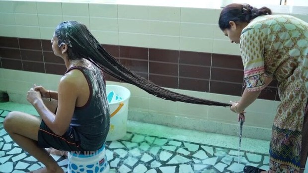 Cậu bé lập kỷ lục nam thiếu niên có mái tóc dài nhất thế giới - Ảnh 5.