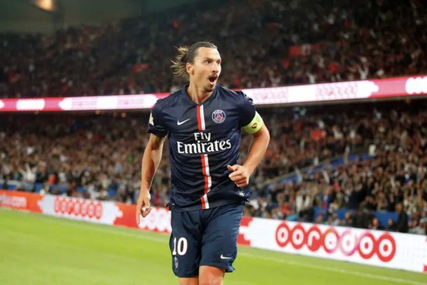 Danh sách các kiều bóng vàng vinh dự: Ronaldo thắng Messi trong cuộc đua này!