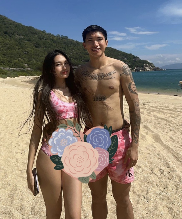 Doãn Hải My sắp cưới xuất hiện bên chồng, ngồi khán đài cổ vũ Đoàn Văn Hậu