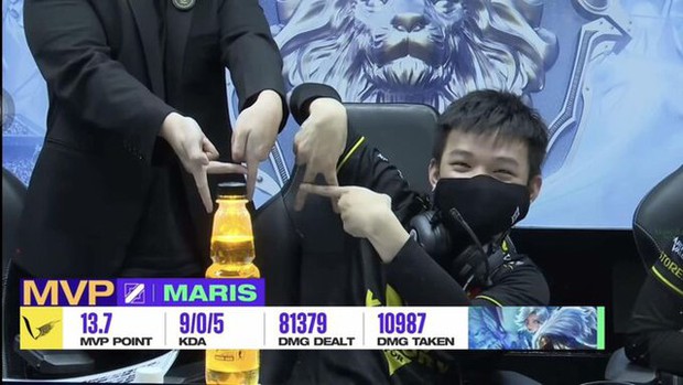 Tuyển thủ Liên Quân nổi tiếng chia tay hot girl, hành động lấy lòng gái xinh bất ngờ theo kịch bản hoàn toàn mới!