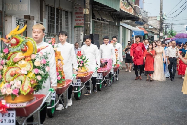 Chú rể Thái Bình đem 7 xe rùa đến nhà gái đưa tráp, mẹ e ngại một điều khi con đưa ra ý tưởng - Ảnh 4.