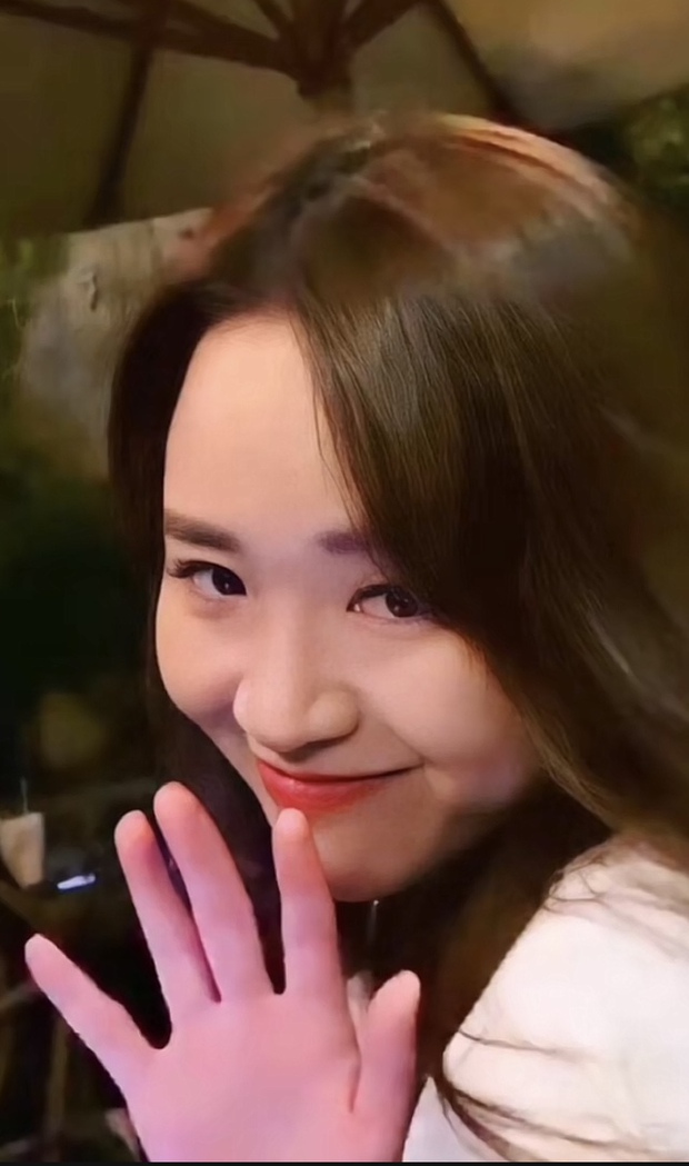 Vợ chồng Nhuệ Giang, Xuân Trường bất ngờ khoe hình đôi, nhan sắc cô dâu gây chú ý