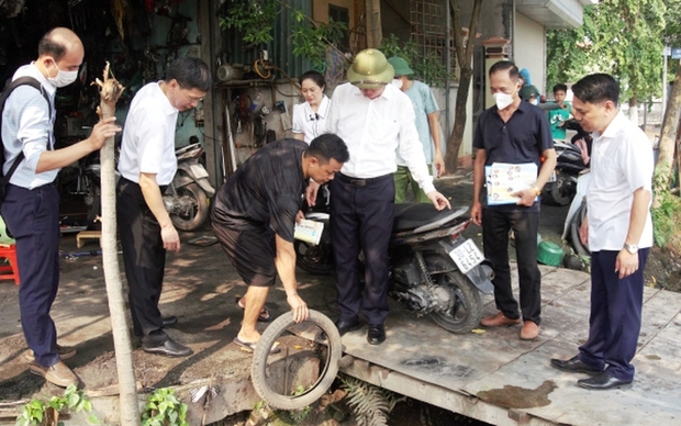 Hà Nội ghi nhận thêm gần 2.600 ca sốt xuất huyết, hơn 100 ổ dịch mới phát sinh - Ảnh 1. Hà Nội ghi nhận thêm gần 2.600 ca sốt xuất huyết, hơn 100 ổ dịch mới phát sinh - Ảnh 1.
