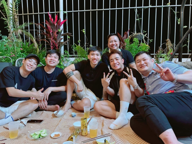 Đoàn Văn Hậu đi đón Doãn Hải My và hành trình trở về dinh