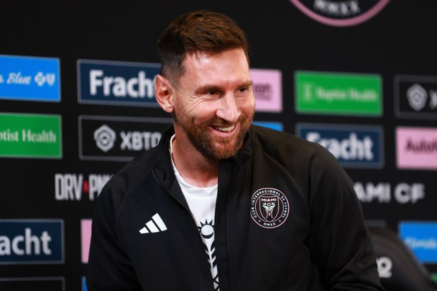 Messi thất vọng khi không nhận áo số 10 tại PSG