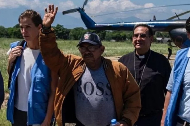 Cha của sao bóng đá trở về với vòng tay người thân sau 12 ngày bị bắt cóc: Một khoảnh khắc đáng xúc động