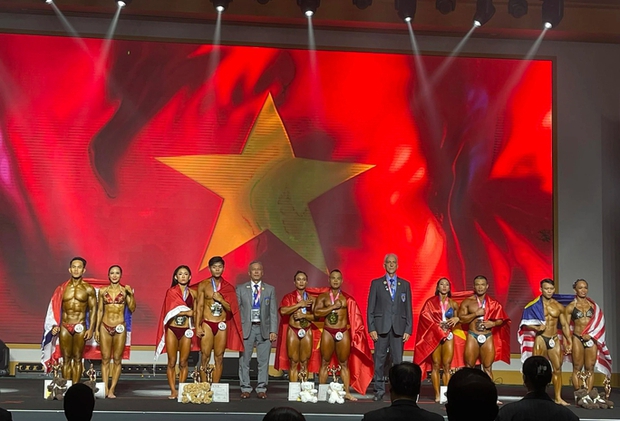 Đôi vận động viên kiệt xuất nhất đạt ngôi vô địch về thể hình toàn cầu