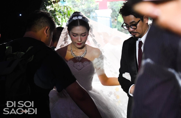 Đoàn Văn Hậu tỏa sáng chói lọi tại sân vận động quan trọng trong cuộc sống