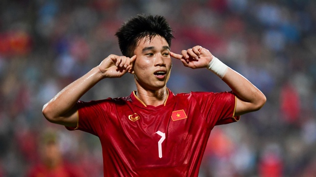 HLV Troussier tiếp tục loại 3 cầu thủ khỏi đội tuyển Việt Nam