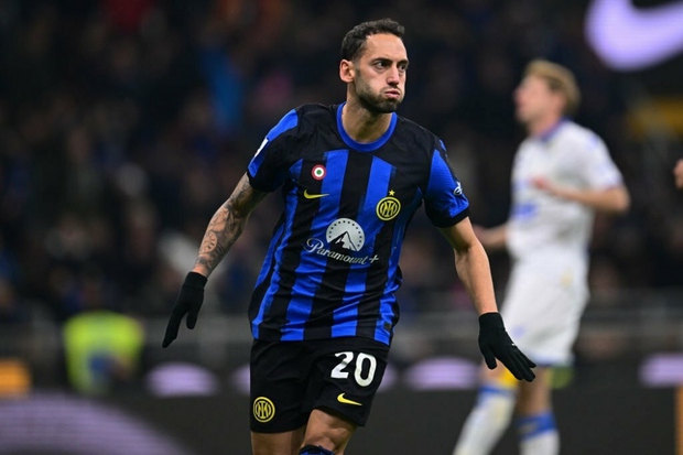 Inter Milan ghi bàn thần tốc từ khoảng cách chưa từng thấy, CĐV yêu cầu trao giải Puskas