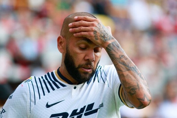Dani Alves đối mặt với án tù từ 4 đến 15 năm