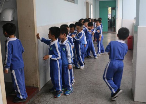 Thảm kịch giẫm đạp tại một trường cấp 2 Trung Quốc khiến 1 học sinh tử vong - Ảnh 2.