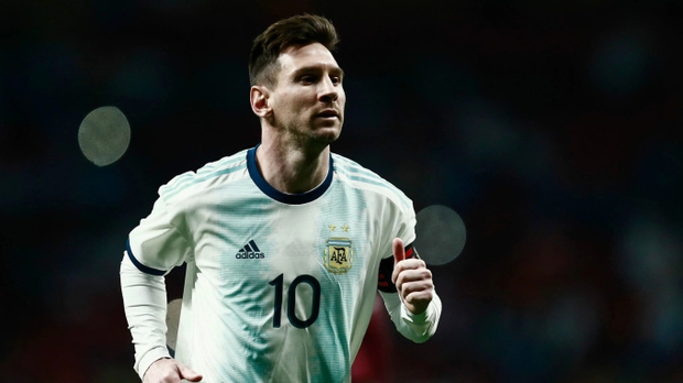 Top 10 nam VĐV thể thao quyến rũ nhất thế giới: Messi và Ronaldo trong danh sách