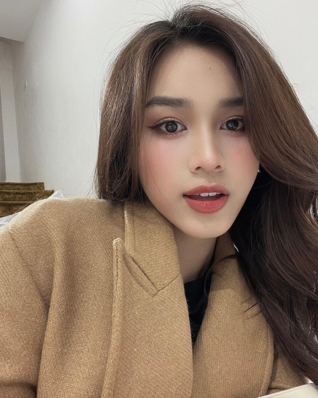 Layout trang điểm mùa đông của Đỗ Hà: dưỡng ẩm kỹ để không bị mốc nền, makeup sương sương siêu tự nhiên - Ảnh 1.