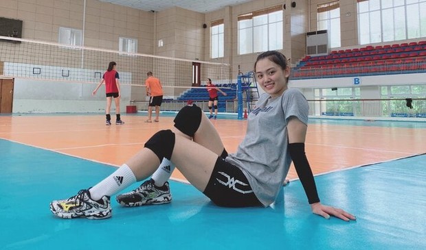 Hoa khôi bóng chuyền Thu Hoài – Ngôi sao xuất sắc với học bổng và điểm học tập ưu tú