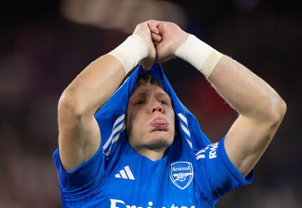 HLV Arteta chỉ trích Arsenal sau thất bại đáng tiếc