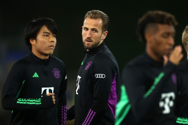 Bayern Munich thua đội hạng Ba, Harry Kane mơ vượt qua số phận