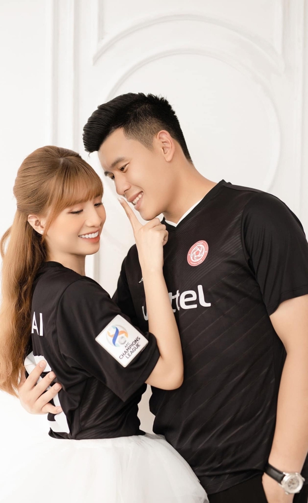 Thủ môn Việt Nam hàng đầu gặp niềm vui khi chào đón con đầu lòng