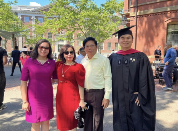 Cặp anh em người Việt cùng đỗ Harvard: Anh trai tốt nghiệp bằng Xuất sắc, em gái học Thạc sĩ khi mới 19 tuổi! - Ảnh 2.