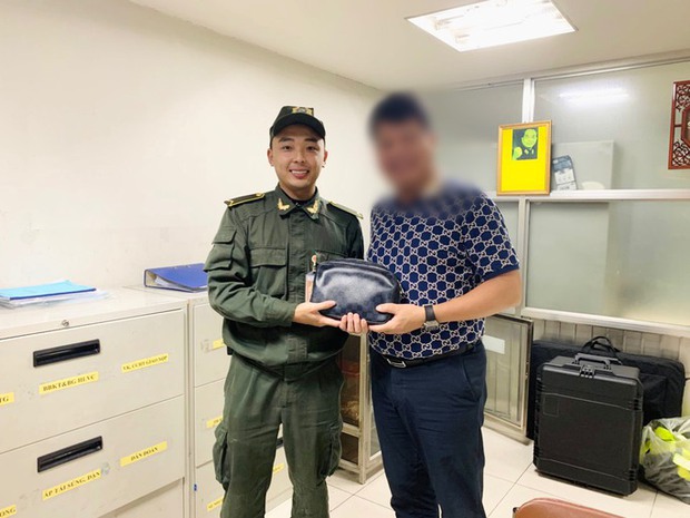 Lý do người đàn ông quên chiếc ví chứa 104 triệu đồng tại xe đẩy sân bay - Ảnh 2. Lý do người đàn ông quên chiếc ví chứa 104 triệu đồng tại xe đẩy sân bay - Ảnh 2.