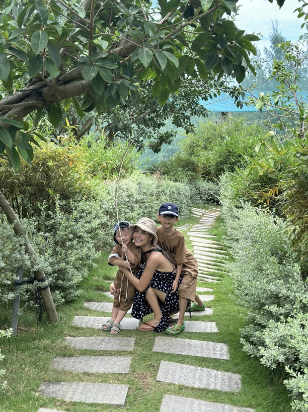 Gia sư con trai được tặng túi Hermes và giày hiệu như vợ Mạc Hồng Quân, cư dân mạng phản ứng ra sao?