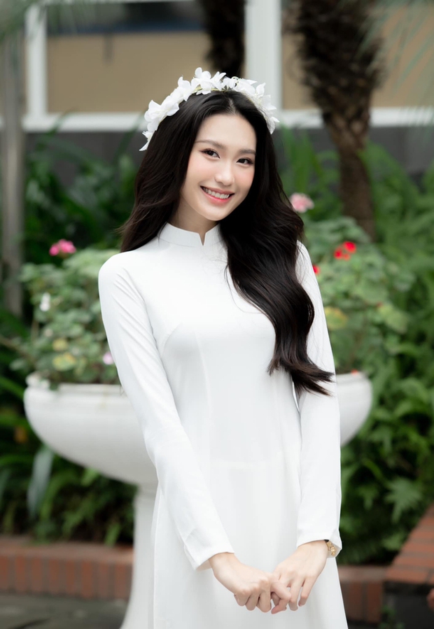Giữa tin đồn mang bầu, Doãn Hải My được khen hết lời khi diện áo dài - Ảnh 1. Giữa tin đồn mang bầu, Doãn Hải My được khen hết lời khi diện áo dài - Ảnh 1.