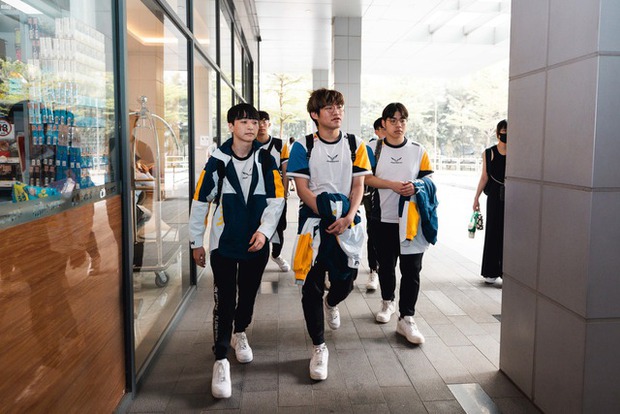 Đội tuyển quốc tế Liên Quân của AIC 2023 đến Việt Nam: Các tuyển thủ xuất sắc và thoả thích với sự ủng hộ của fan hâm mộ