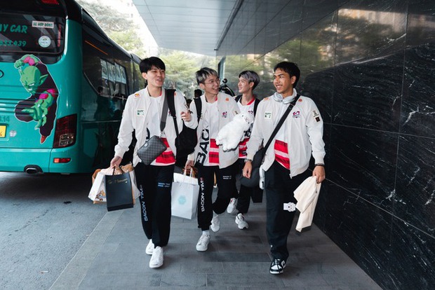 Đội tuyển quốc tế Liên Quân của AIC 2023 đến Việt Nam: Các tuyển thủ xuất sắc và thoả thích với sự ủng hộ của fan hâm mộ